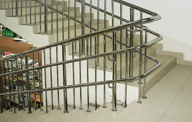Перила и ограждения из нержавеющей стали для детских учреждений