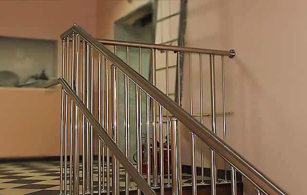 Перила и ограждения из нержавеющей стали для детских учреждений