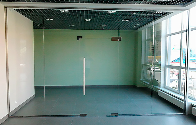 Стеклянная перегородка для офиса