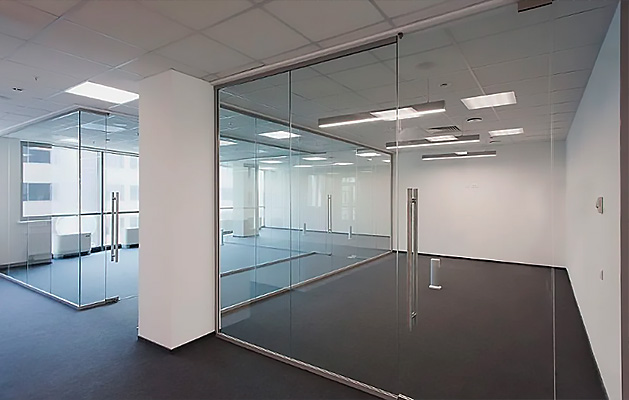 Стеклянная перегородка для офиса