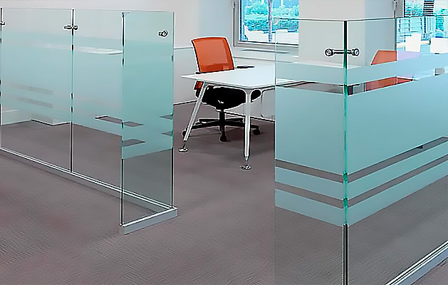 Стеклянная перегородка для офиса